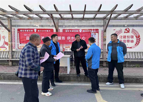 貼心服務(wù)暖民心  供水保障零距離   ——周口銀龍水務(wù)流動(dòng)服務(wù)進(jìn)社區(qū)，精準(zhǔn)破解城鄉(xiāng)用水難題