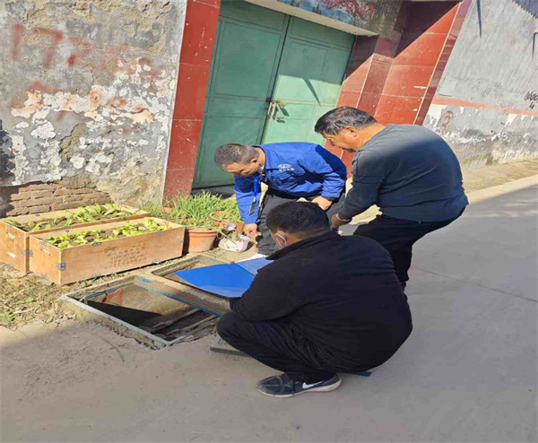 貼心服務(wù)暖民心  供水保障零距離   ——周口銀龍水務(wù)流動(dòng)服務(wù)進(jìn)社區(qū)，精準(zhǔn)破解城鄉(xiāng)用水難題